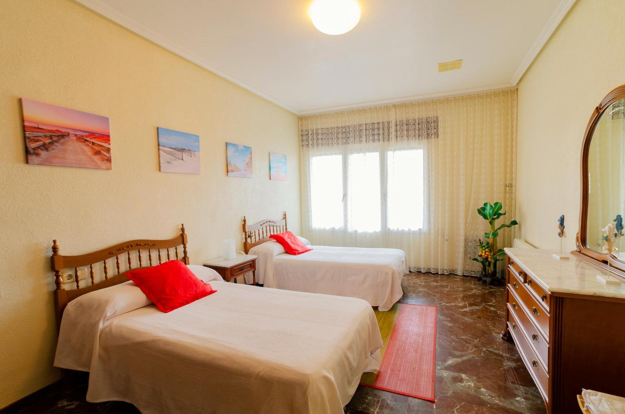 Villa Taala Con Terraza Los Nietos Exteriör bild